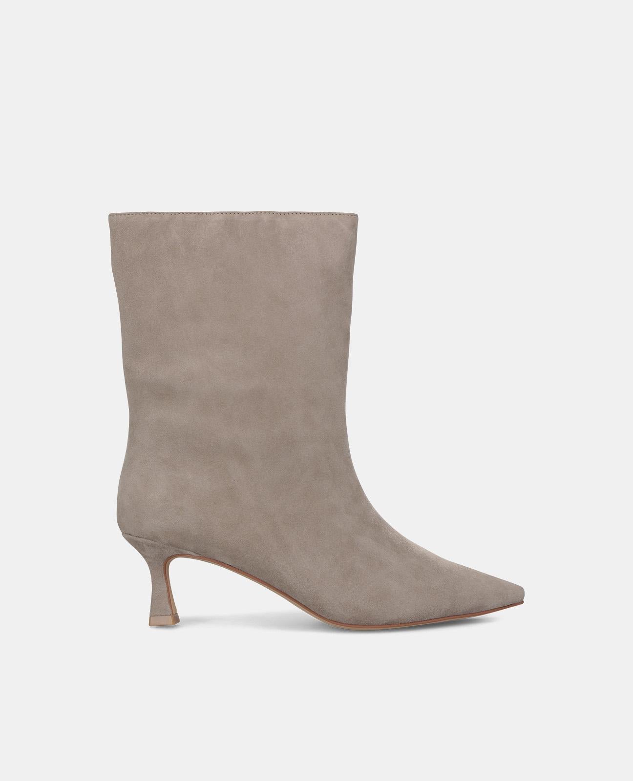 SHARP TOE ANKLE BOOT