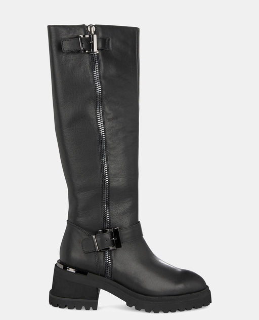 HIGH BOOT WITH BUCKLES