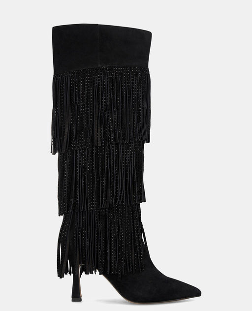 BOOT COVERED WITH BANGS