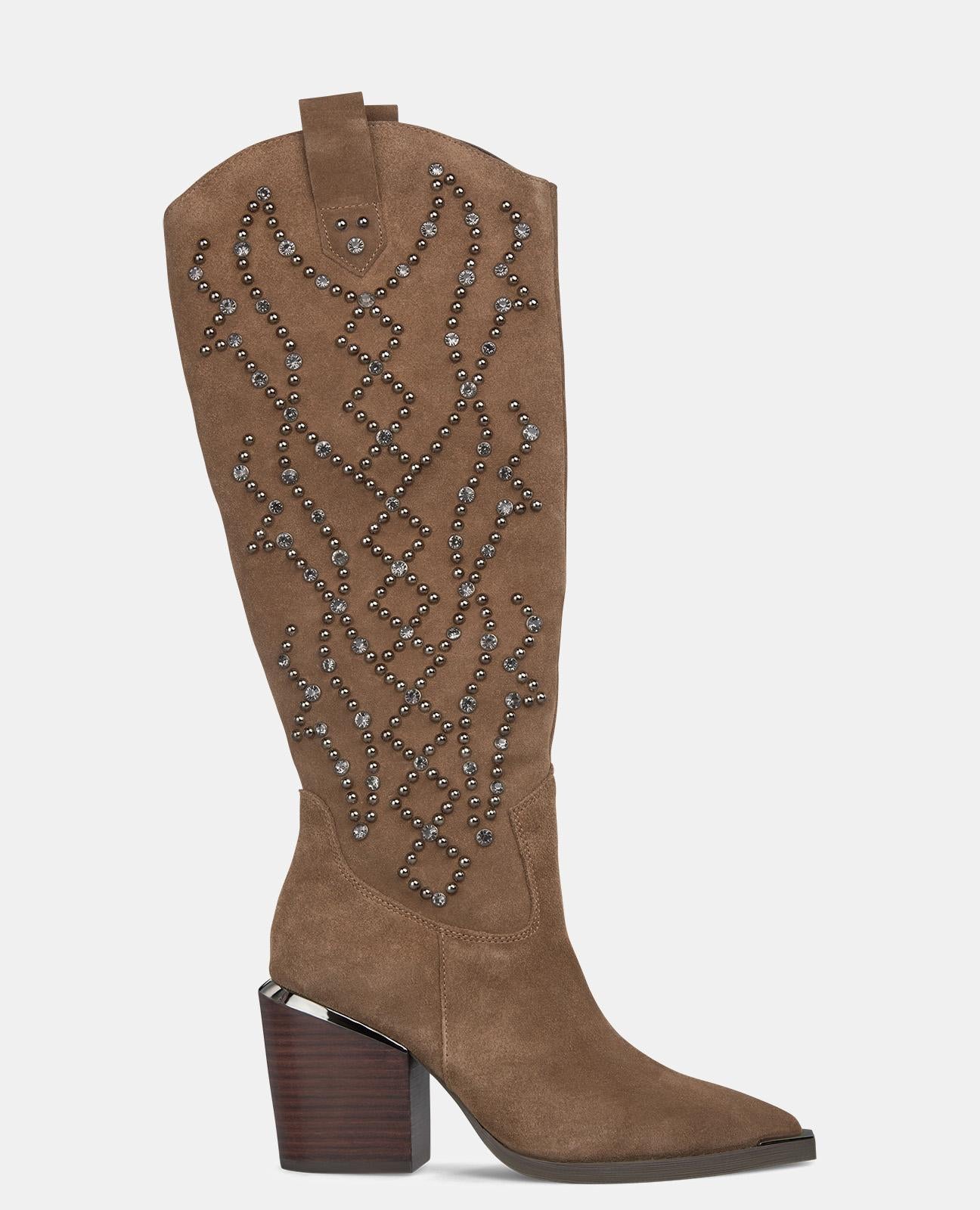 HEELED BOOT WITH STUDS