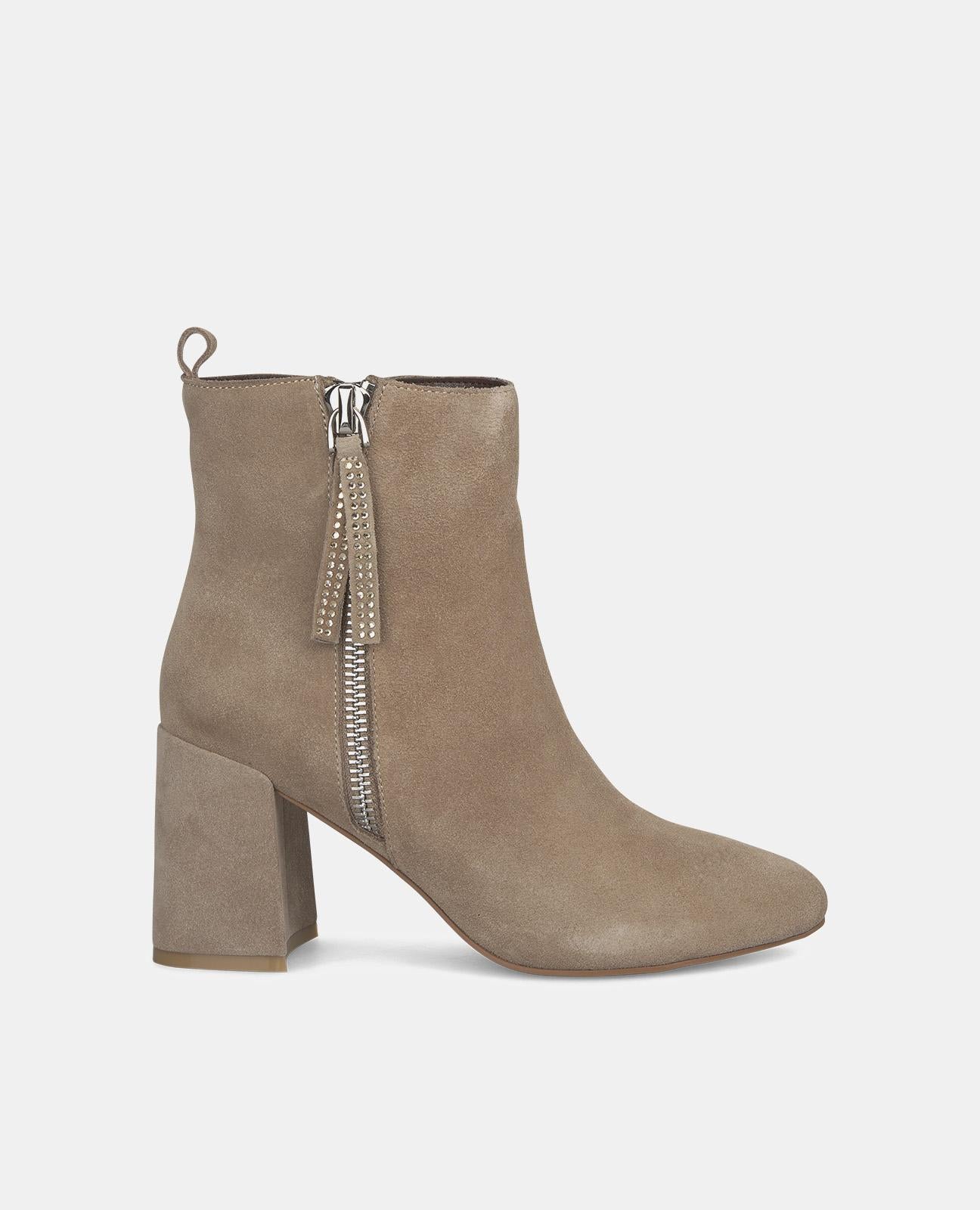 BLOCK HEEL ZIPPER ANKLE BOOT