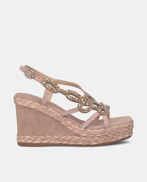 WEDGE SANDAL WITH DETAIL