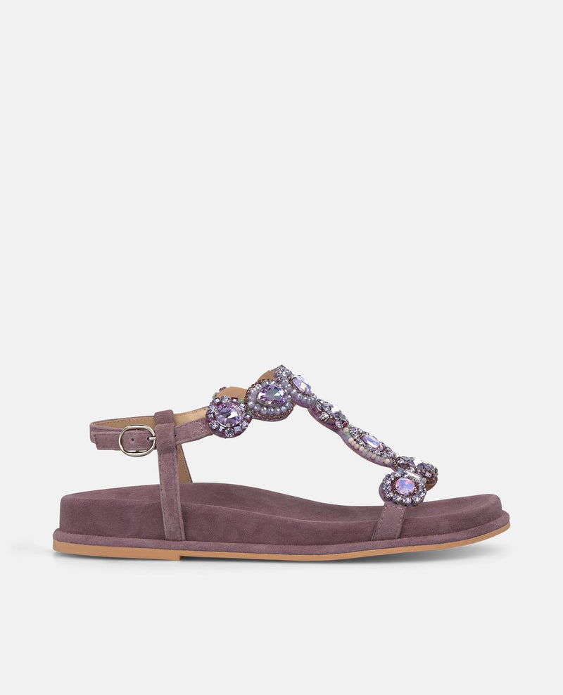 FLAT SANDAL WITH LOW JEWELRY DETAIL