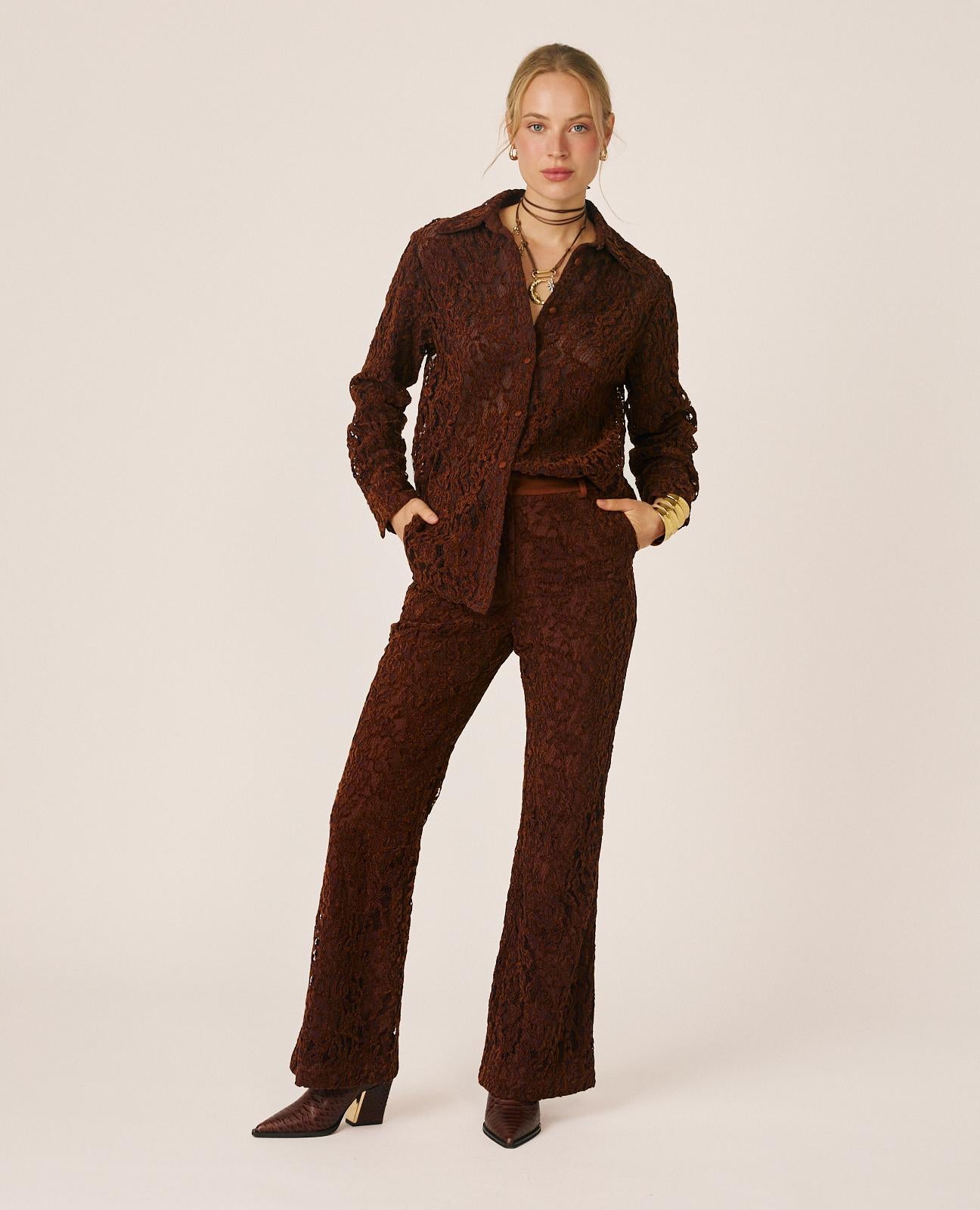 PANTALÓN FLARE ENCAJES