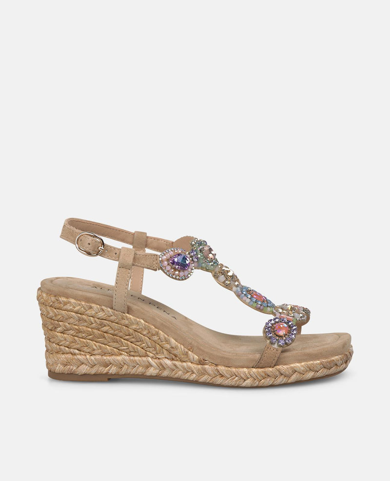 SANDALIA CUÑA PEDRERIA CIRCULAR EN T