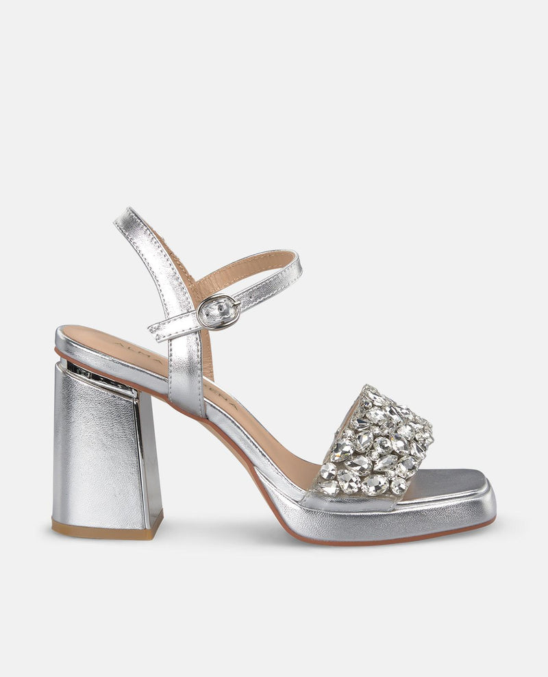 SANDÁLIA DE TIRA LARGA COM STRASS