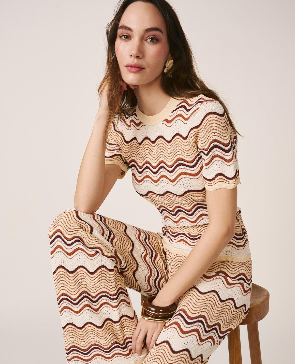 COLORED KNIT TOP