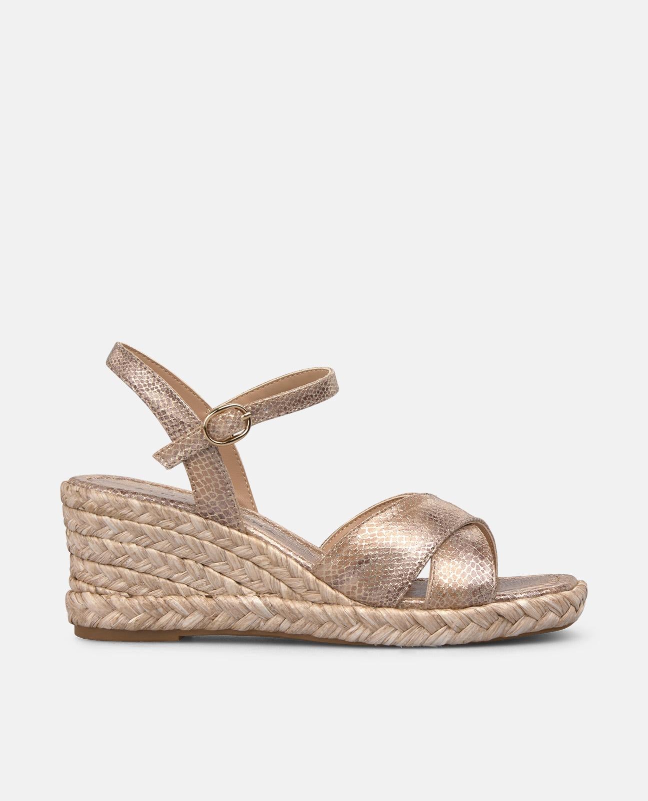 SANDALIA DE ESPARTO CON DOBLE TIRA CRUZADA