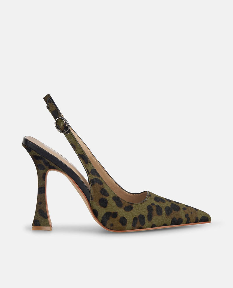 SCHUHE MIT SCHNALLENABSÄTZEN