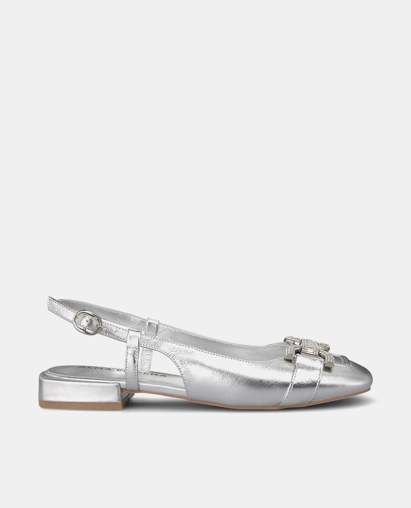 SAPATO RASO COM FIVELA