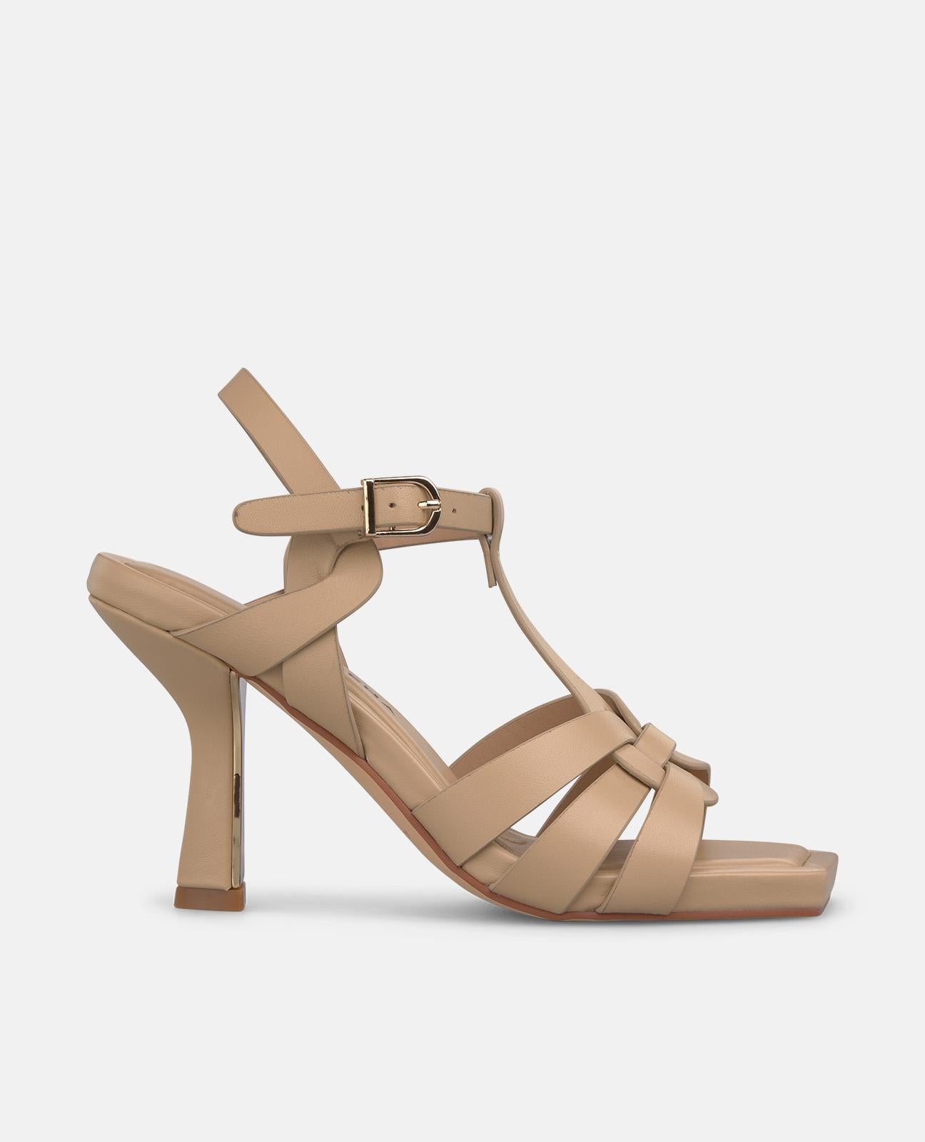 MIDDLE HEEL STRAP SANDAL