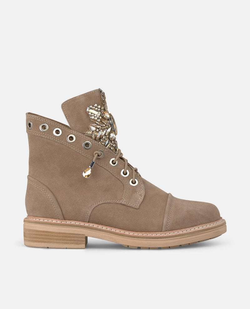 BOTTE À LA CHEVILLE AVEC EMBELLISSEMENT