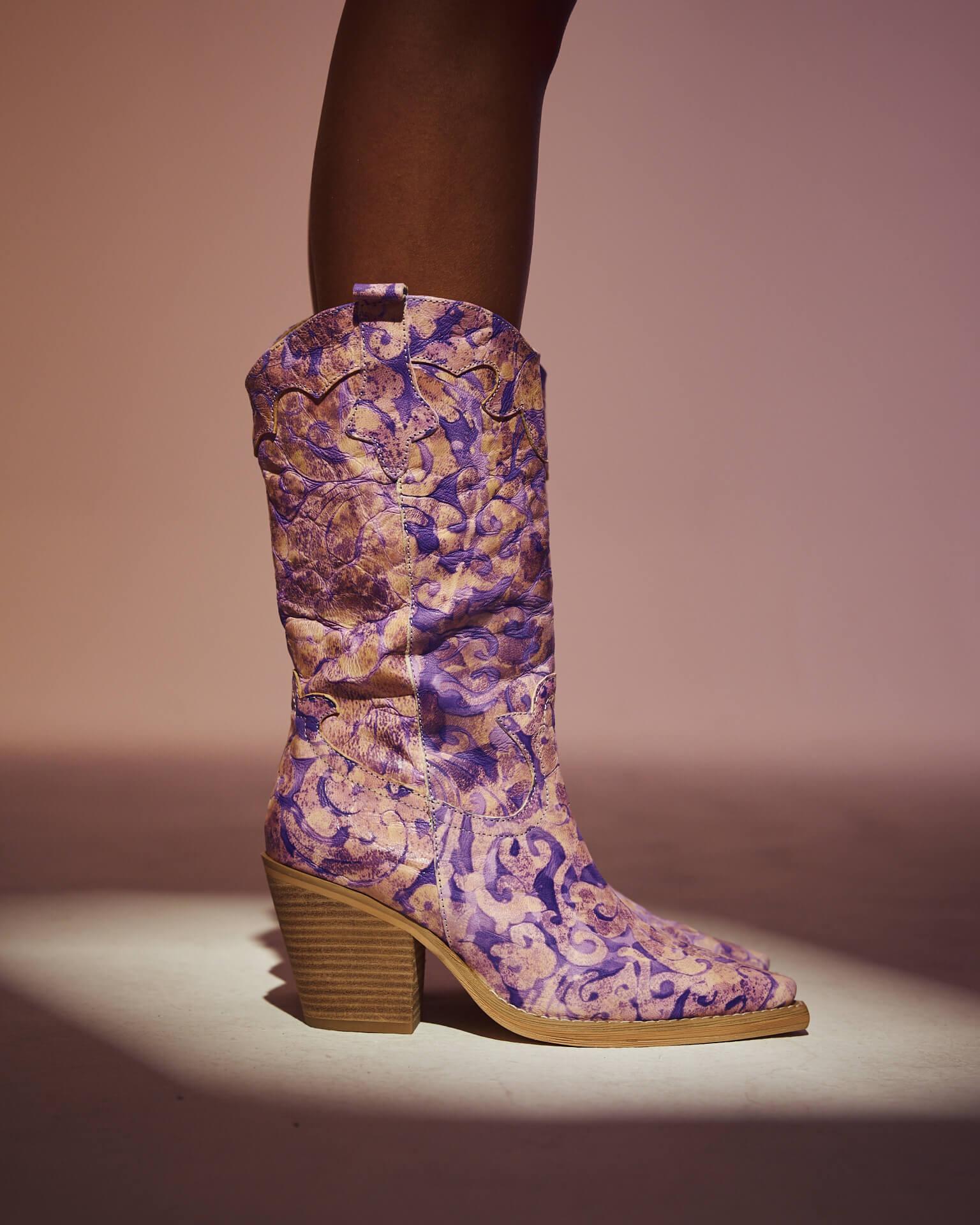 BESTICKTER HALBSTIEFEL