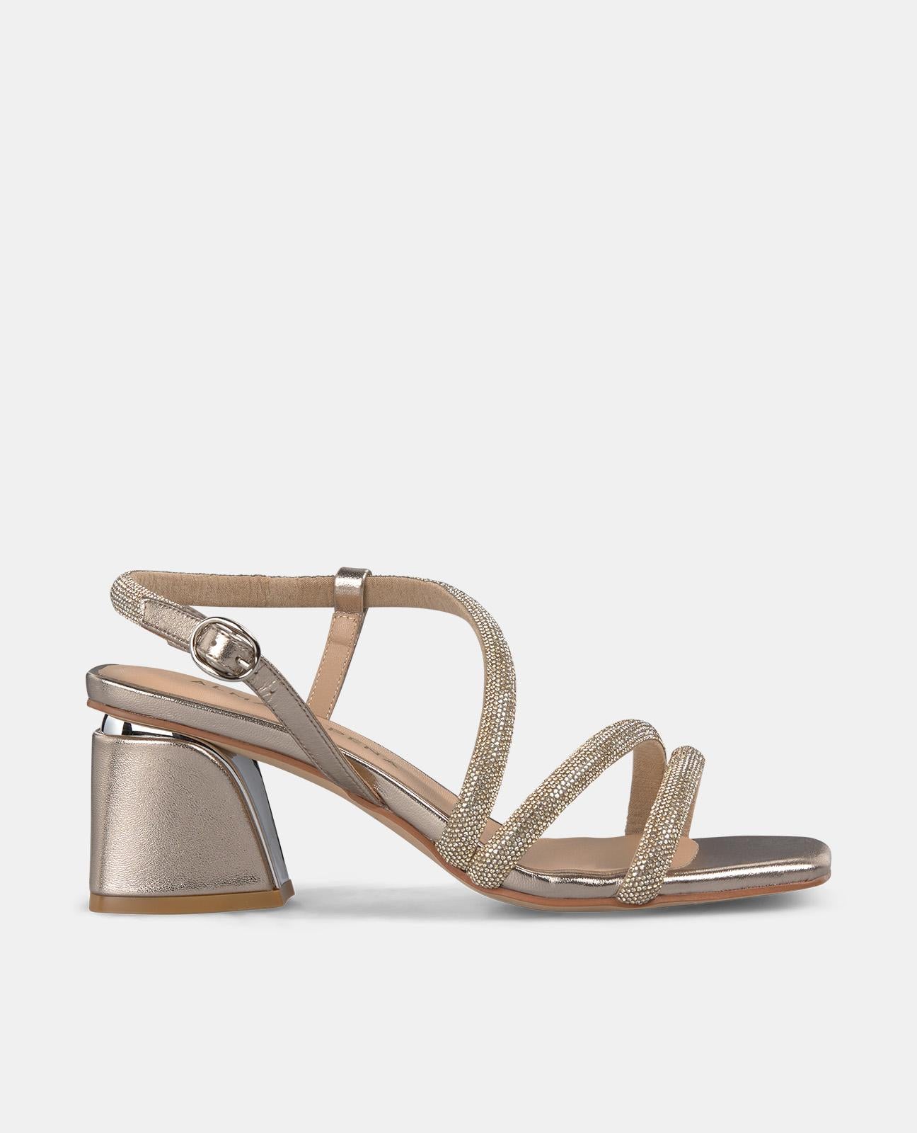 SANDÁLIA DE SALTO LARGO