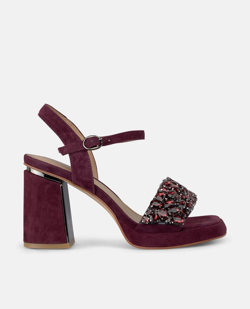 SANDALI CON TALLONE E PERLINE