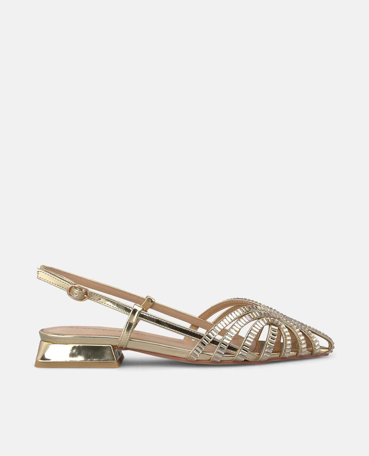 STRASSBESETZTE CLOGS