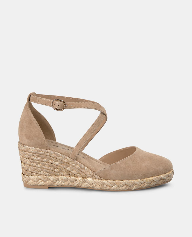 ZAPATO CUÑA TIRAS CRUZADAS