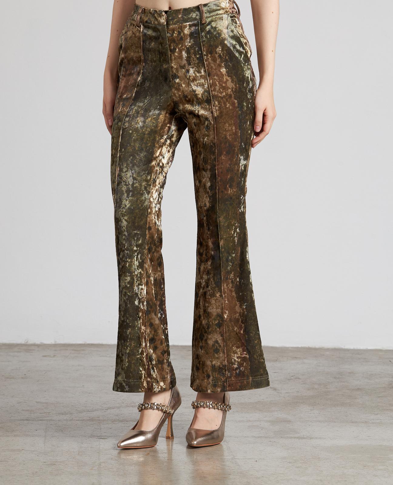 PANTALÓN FLARE TERCIOPELO