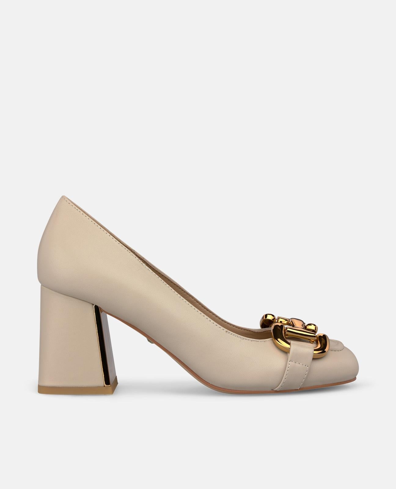 ZAPATO NAPA CON ADORNO METÁLICO