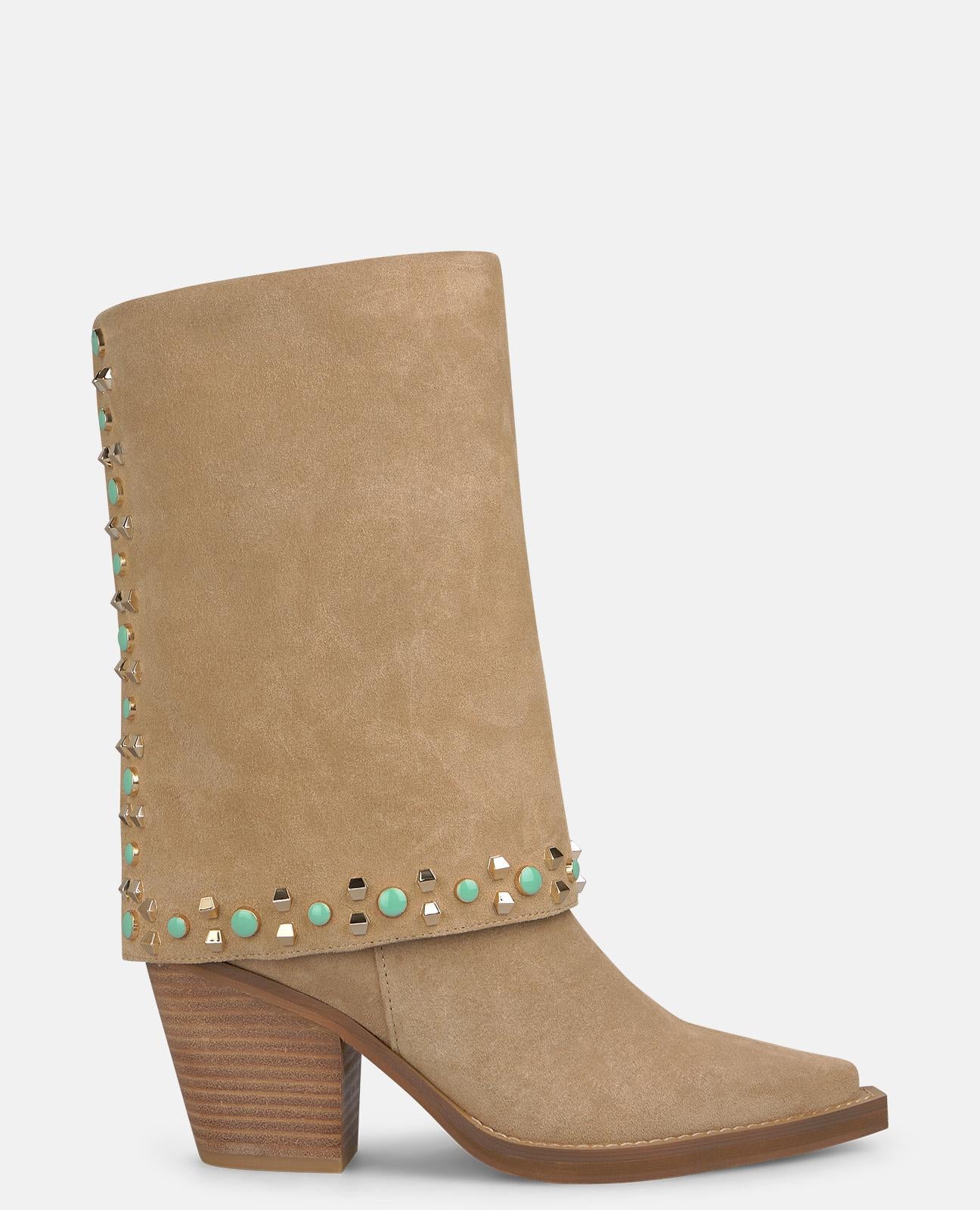 BOTA COWBOY DE ANTE CON PEDRERÍA Y TACHAS