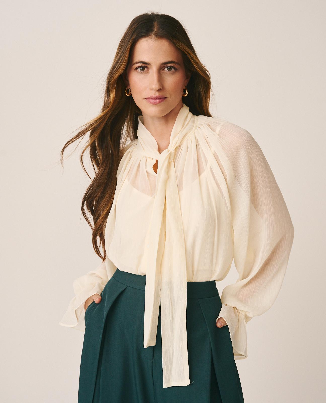 BLUSA GASA CON LAZADA EN CUELLO