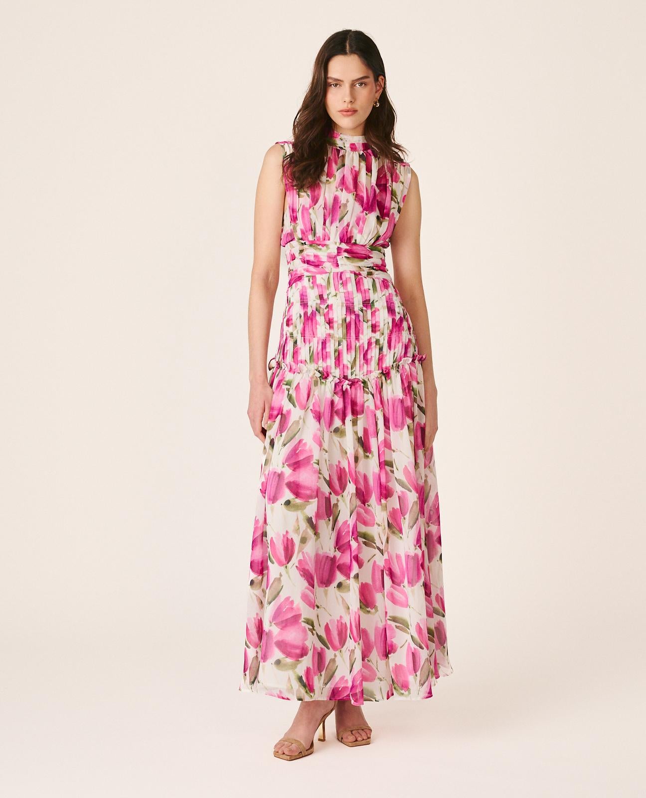 VESTIDO LONGO COM GOLA ALTA