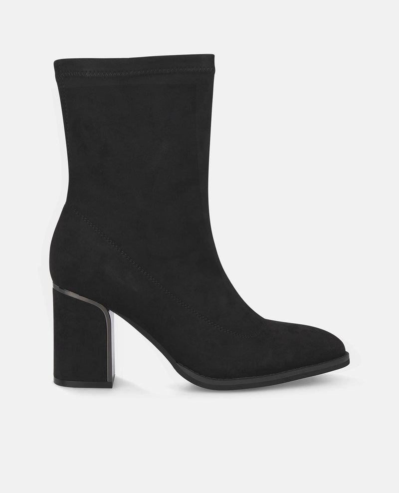 FIT ANKLE BOOT WITH BLOCK HEEL