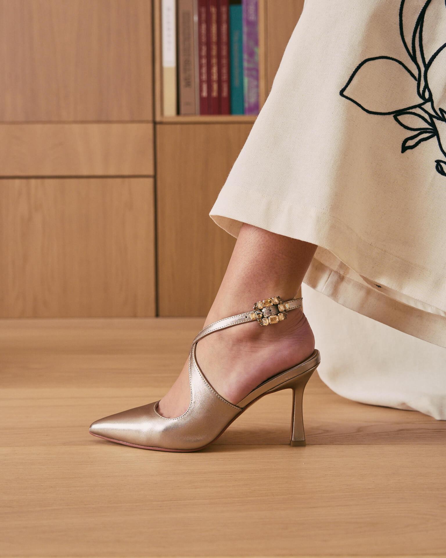 ZAPATO TACÓN TIRA ENTRELAZADA