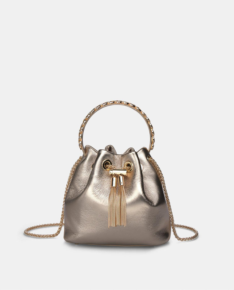 HANDTASCHE MIT STRASSBESETZTEM GRIFF