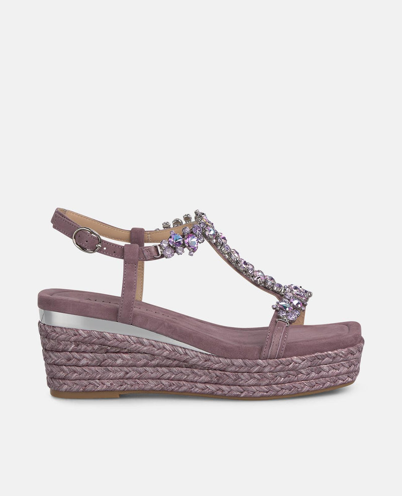 SANDALIA DE ESPARTO ALTURA MEDIA CON TACHAS EN T