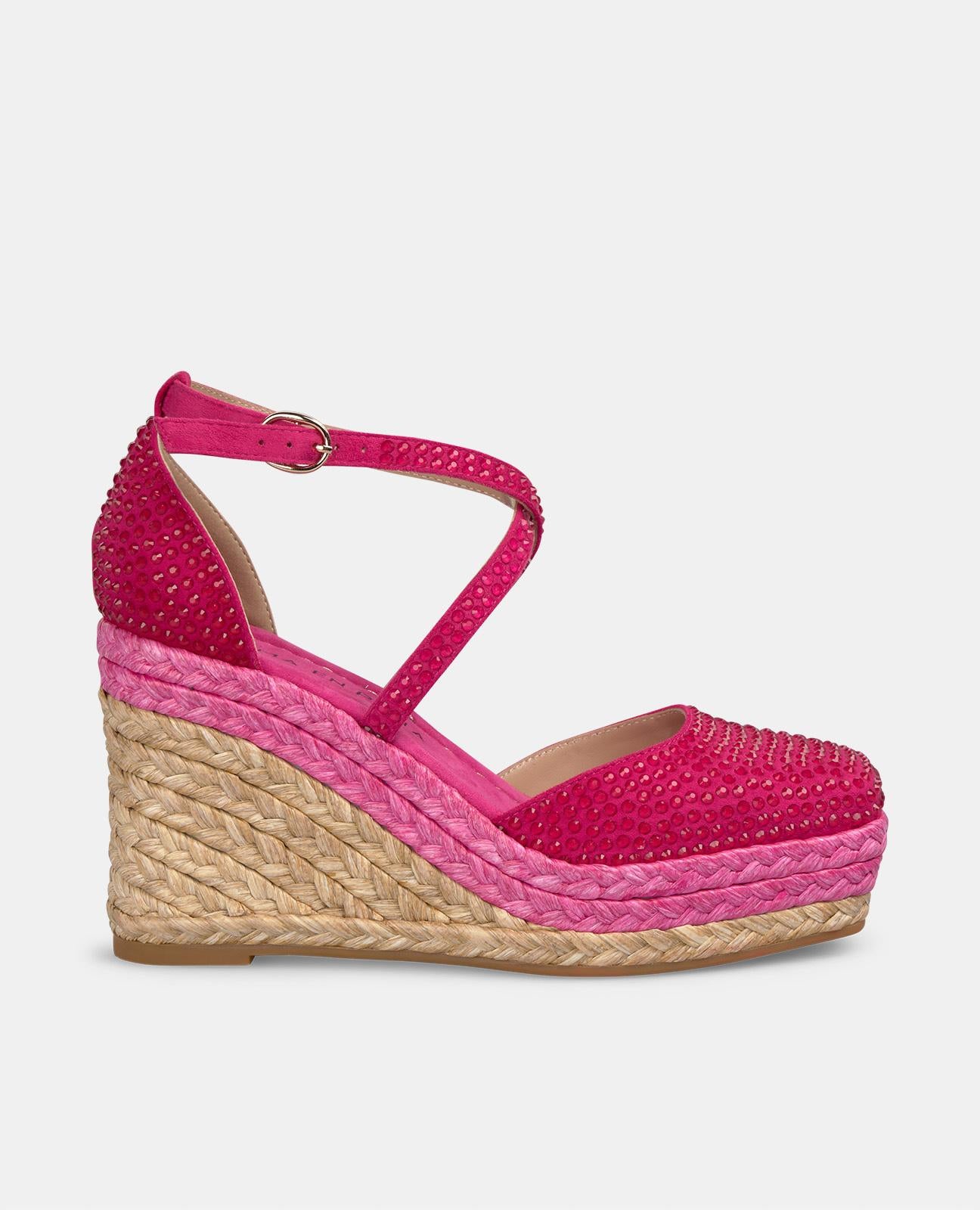 WEDGE WITH CROSSED STRIPS