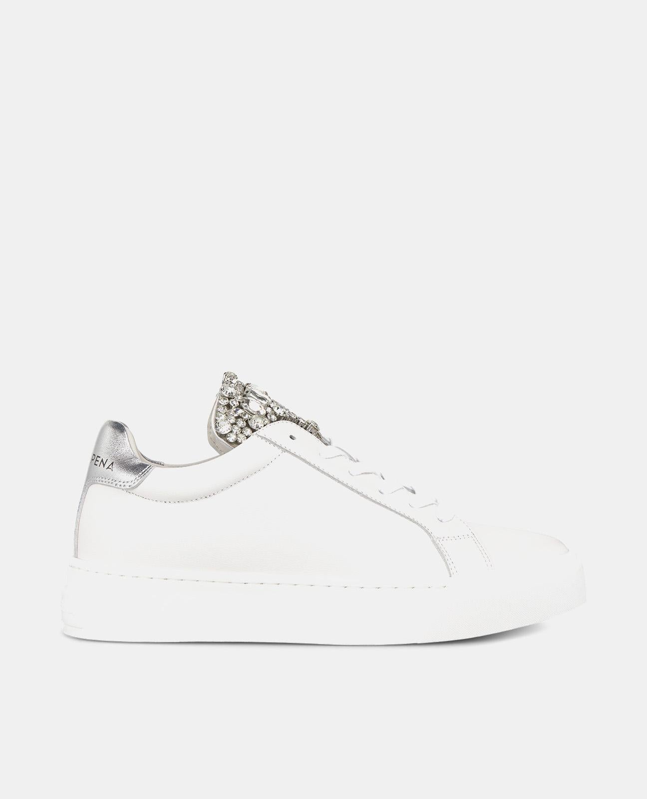 SLIPPERS WITH SHINY BEADS