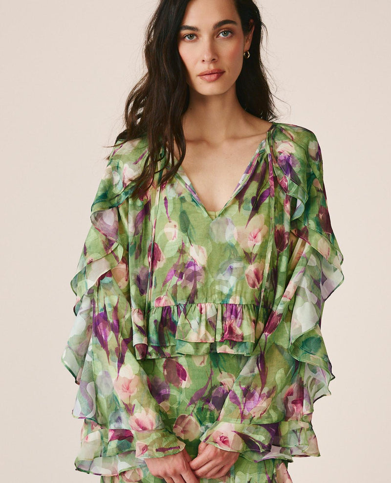 RUFFLE SLEEVE BLOUSE