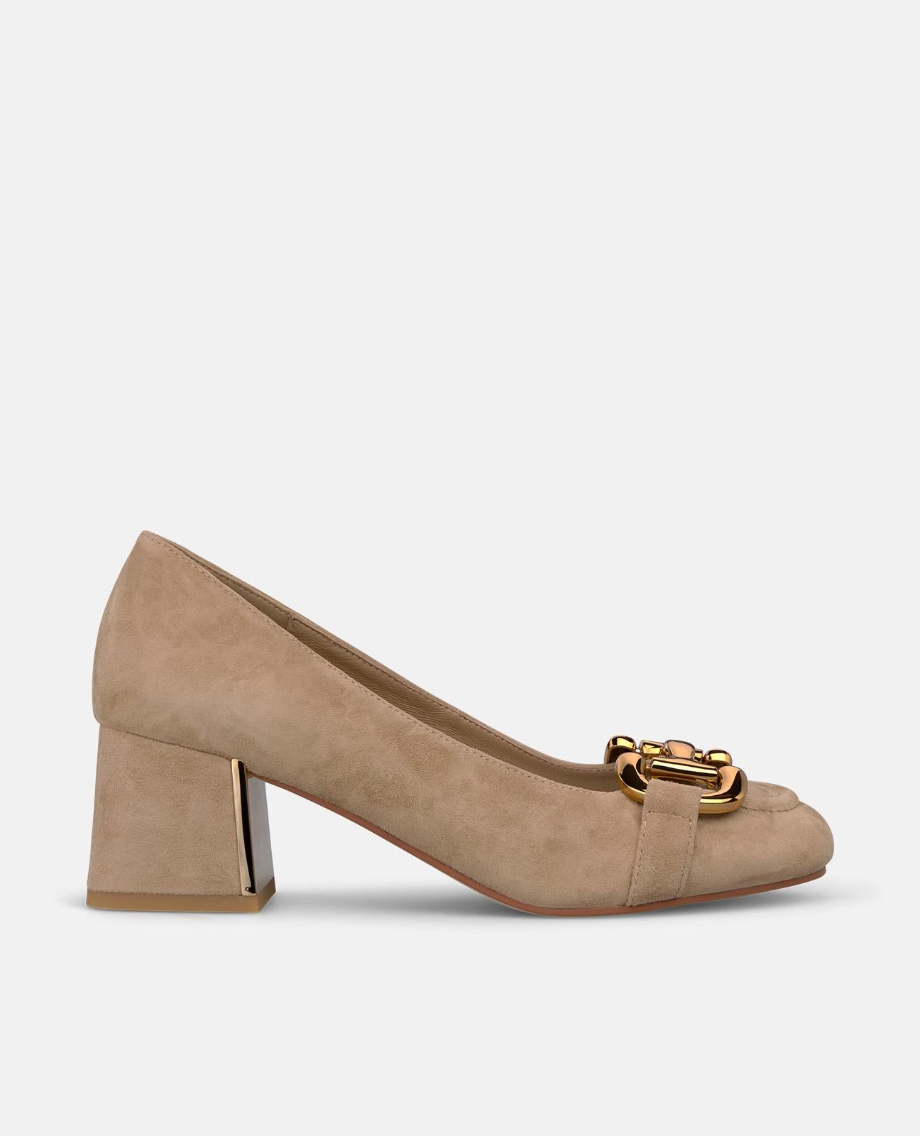 ZAPATO ANTE CON ADORNO METÁLICO
