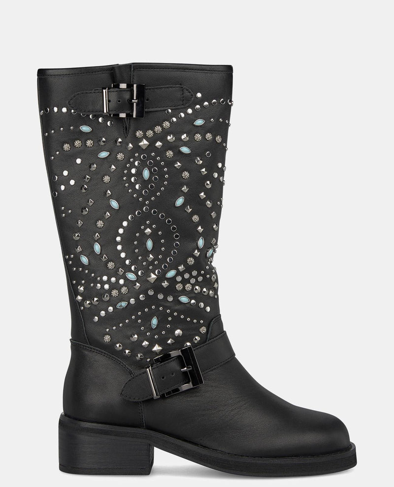 BOTA DE FIVELA COM TACHAS