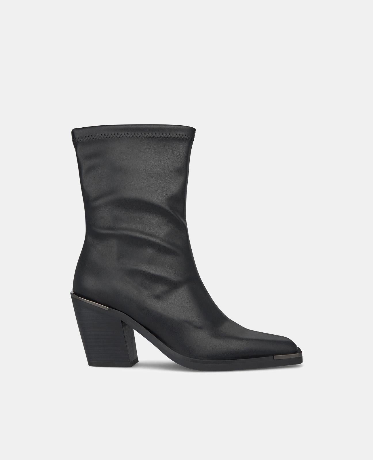 BOTTINES À TALON CARRÉ