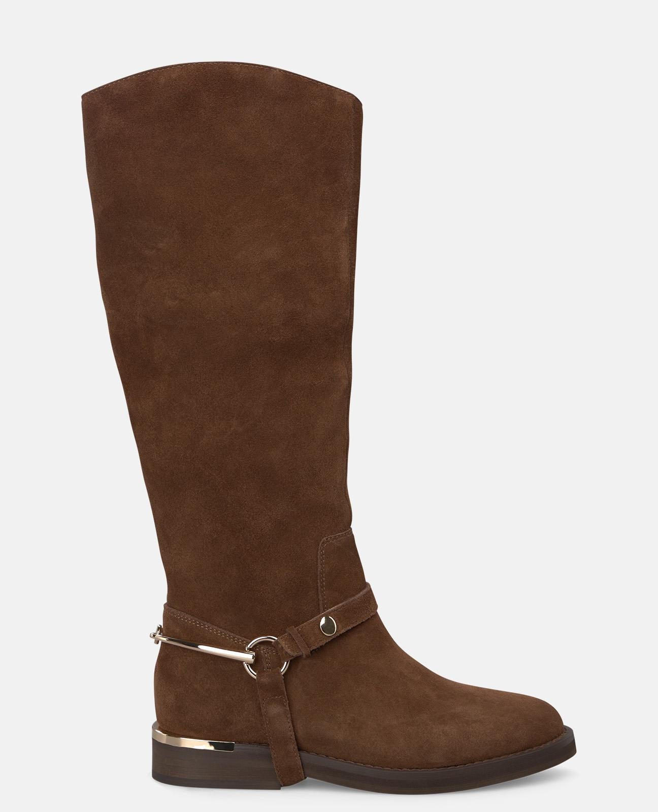 FLACHER STIEFEL MIT METALLIC-DETAILS