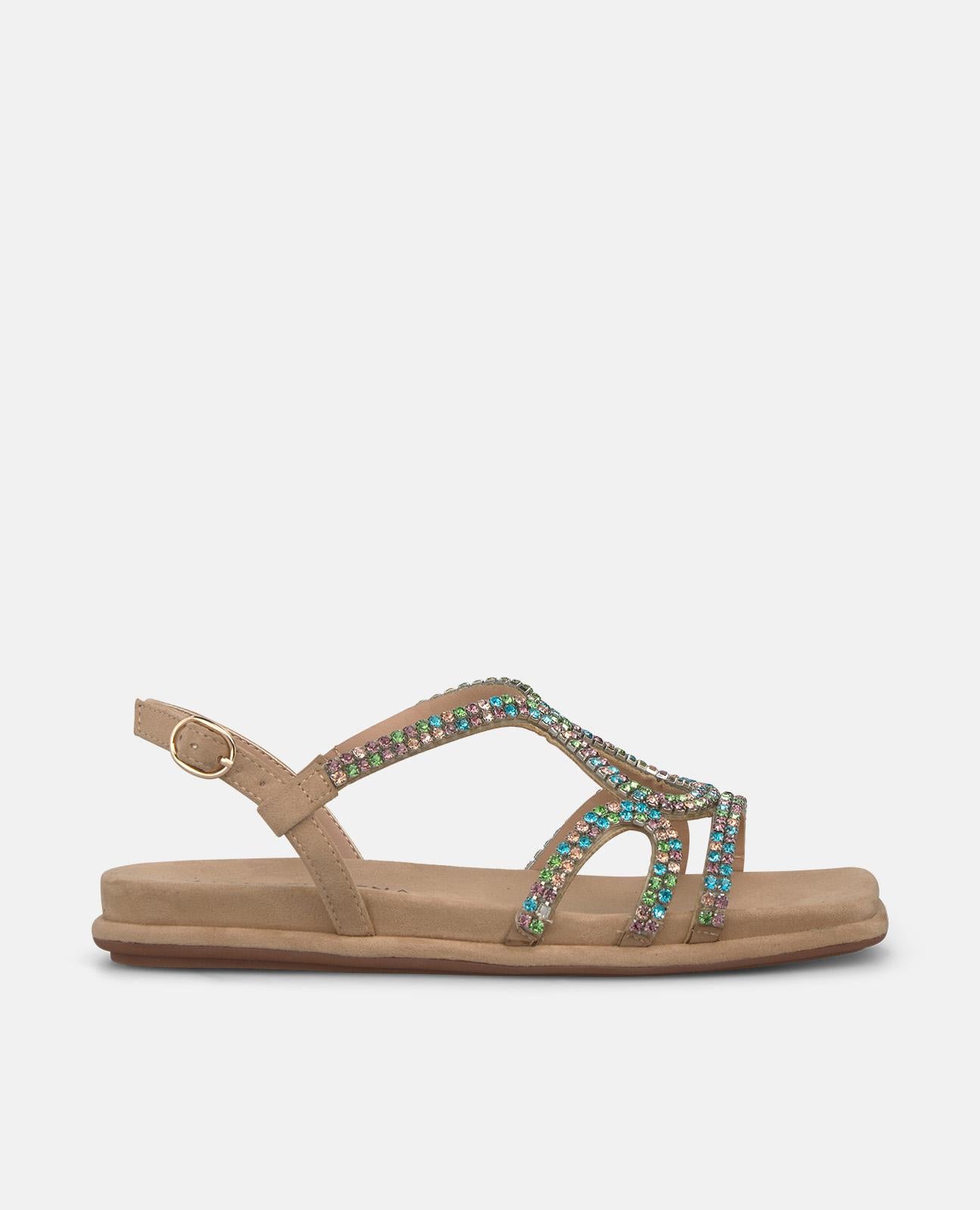 SANDALIA PLANA ENTRELAZADA TACHUELAS