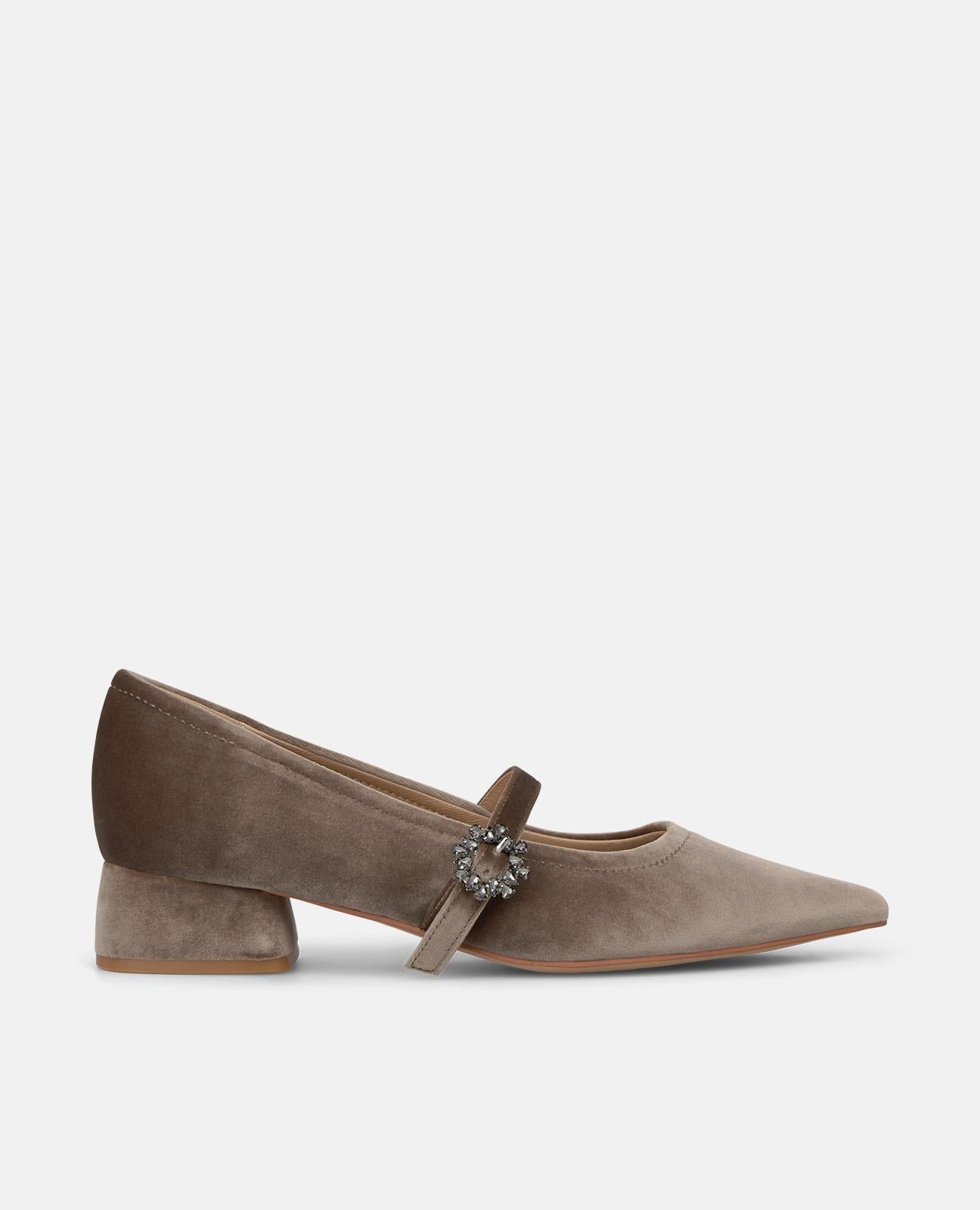 ZAPATO CON HEBILLA