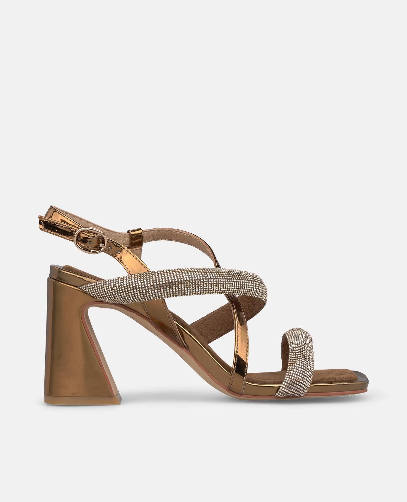 COMBINED STRAPS SANDAL