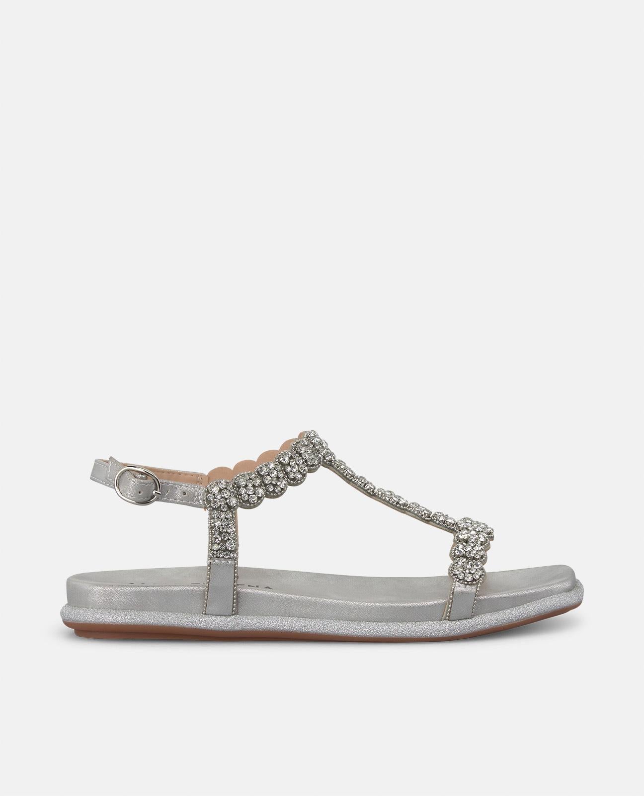 FLAT SANDAL WITH JEWEL DETAILS