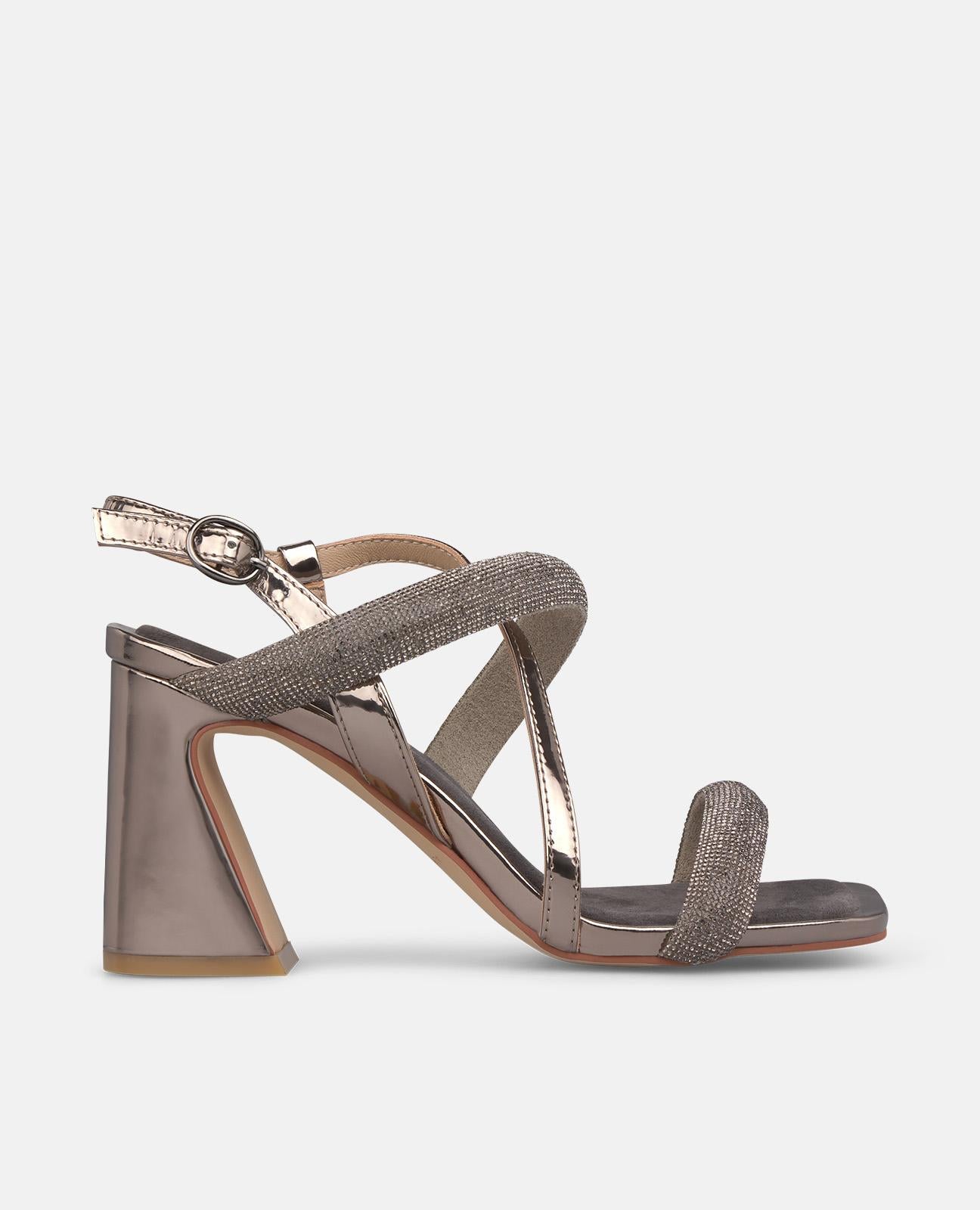 COMBINED STRAPS SANDAL