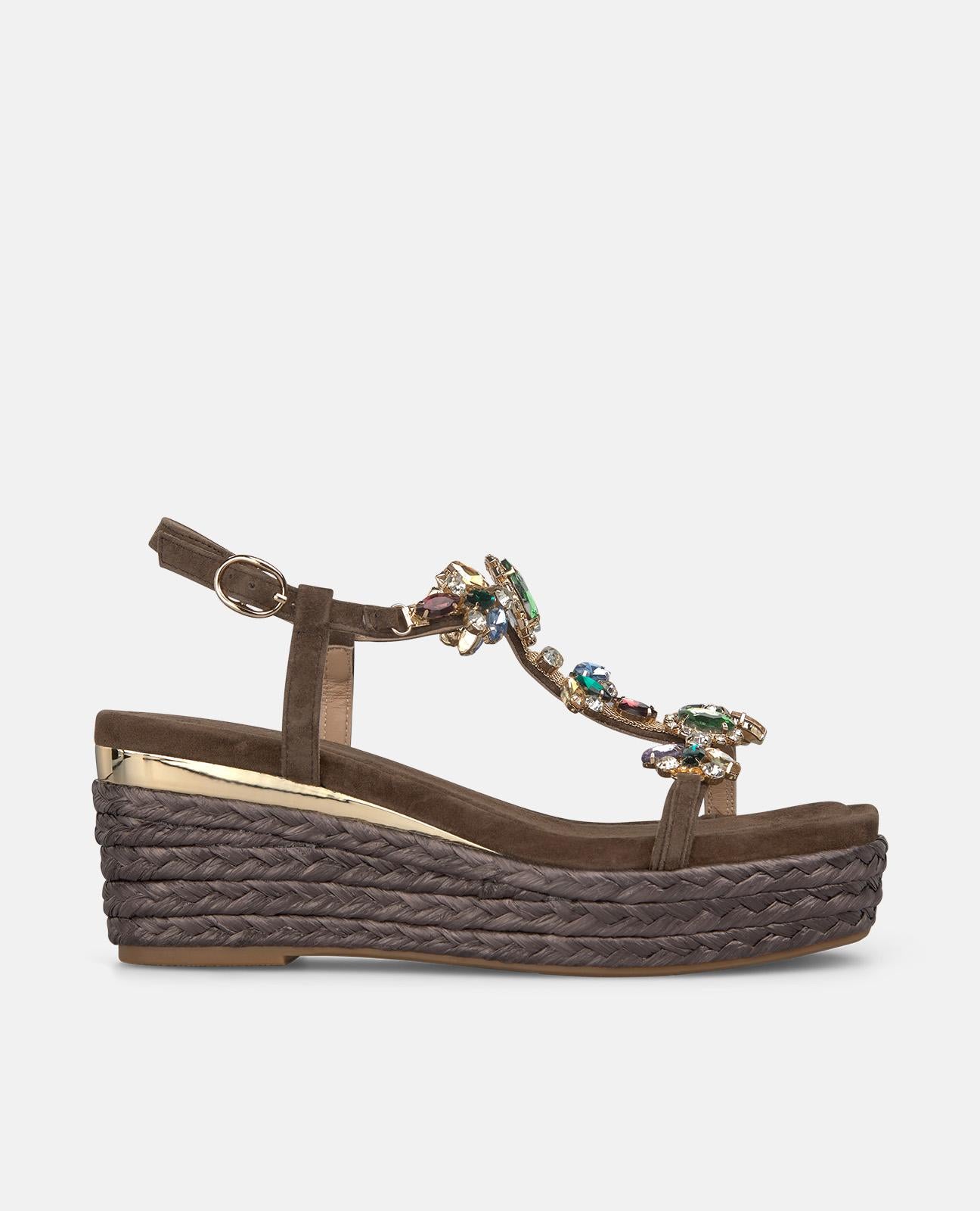 SANDALIA MEDIA CON DETALLE PEDRERIA CIRCULAR