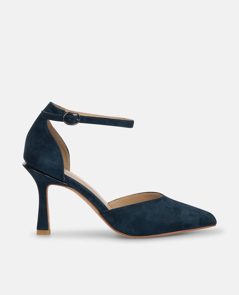 HIGH HEEL SHOE WITH BRACELET