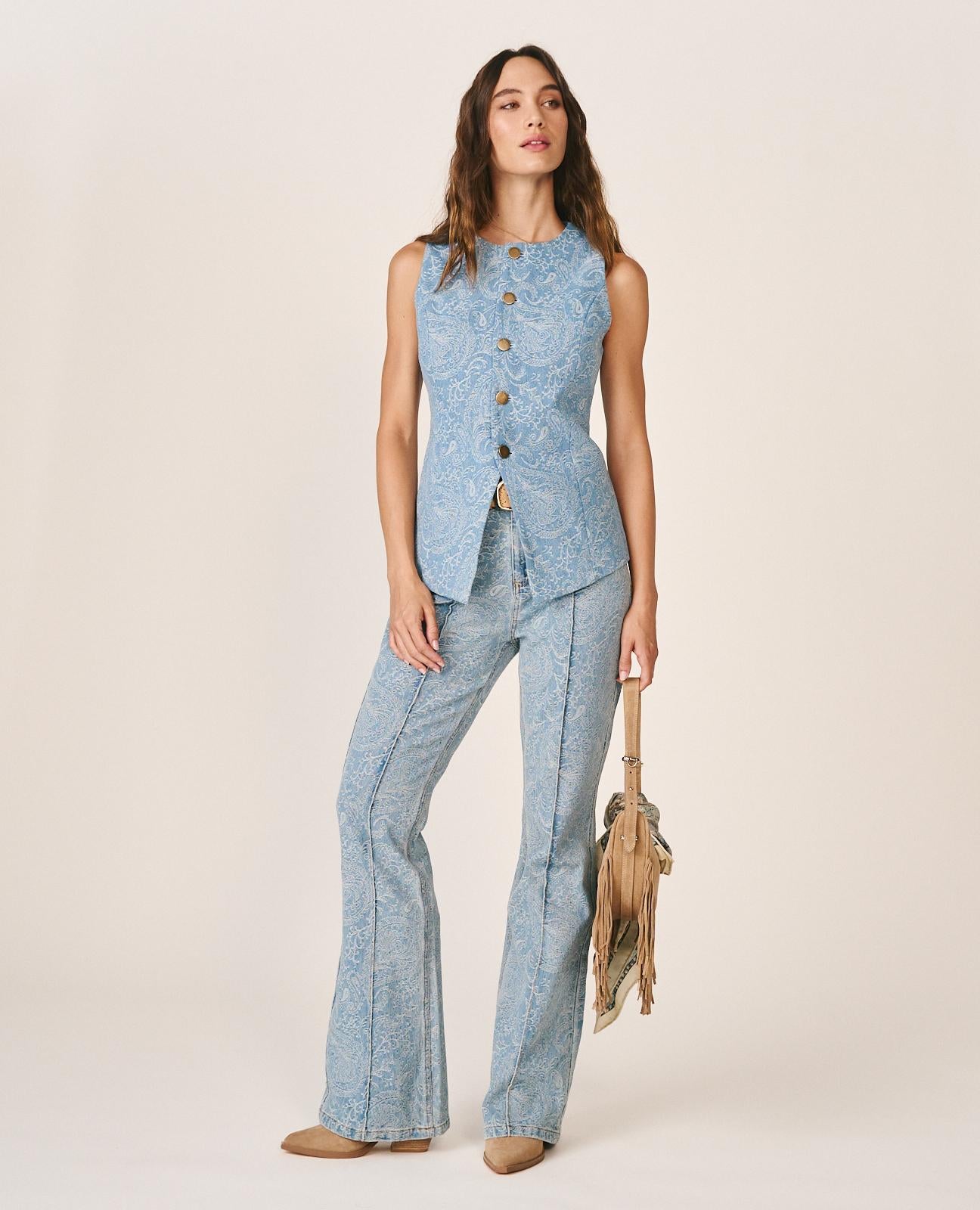 PANTALÓN VAQUERO FLARE PAISLEY