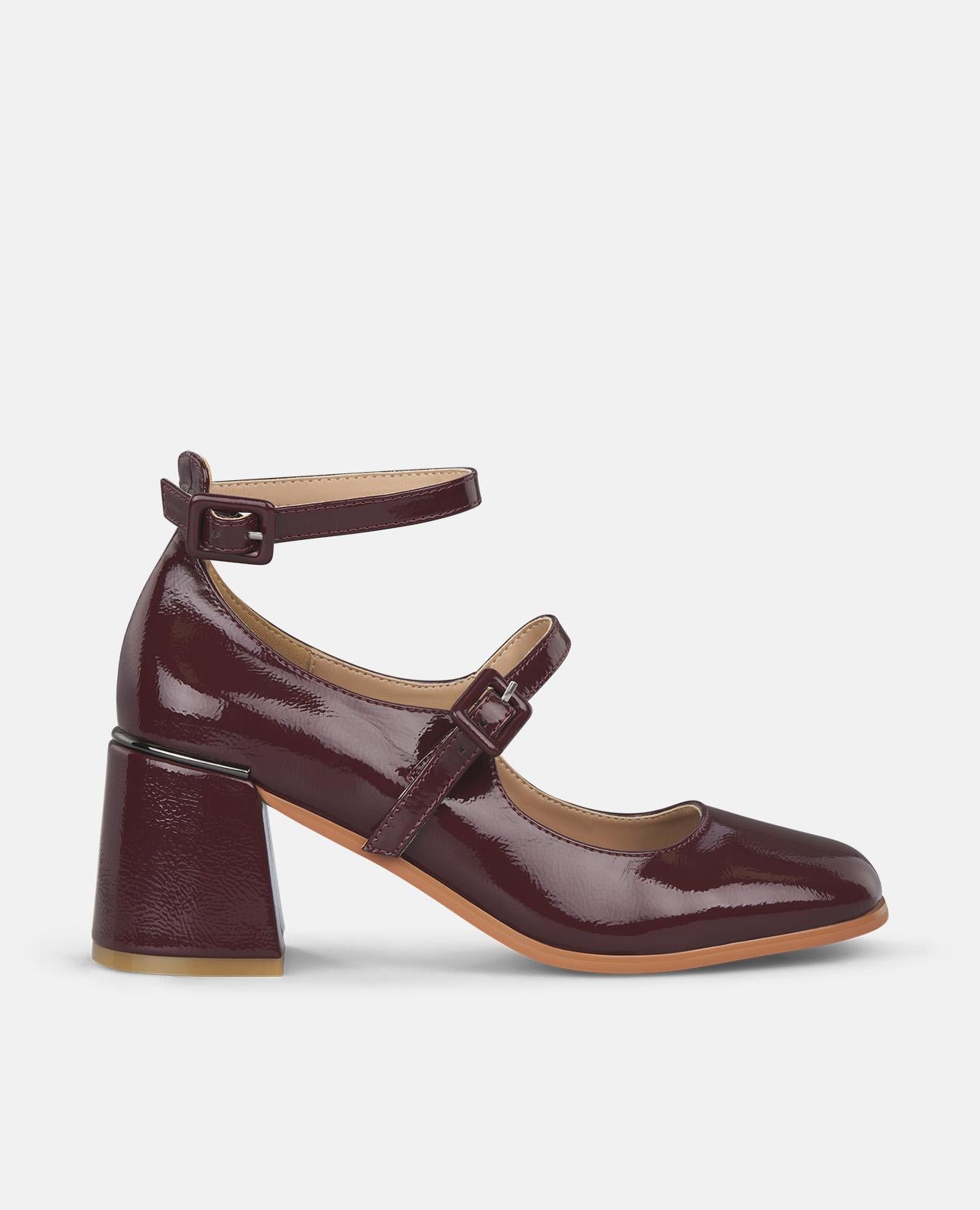 ZAPATO TACÓN ANCHO HEBILLAS