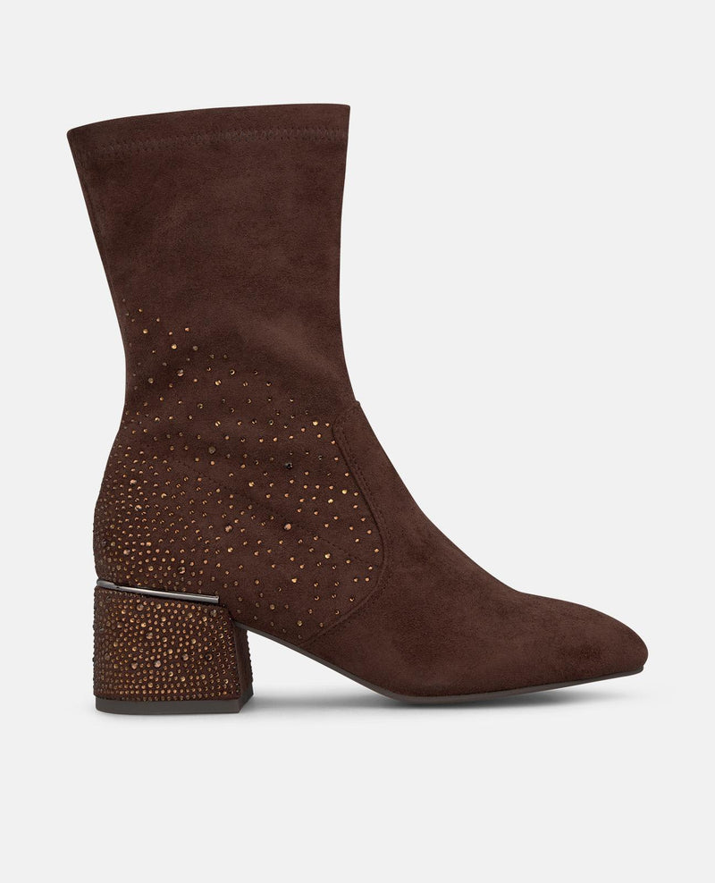 BOTA COM DETALHES NO SALTO