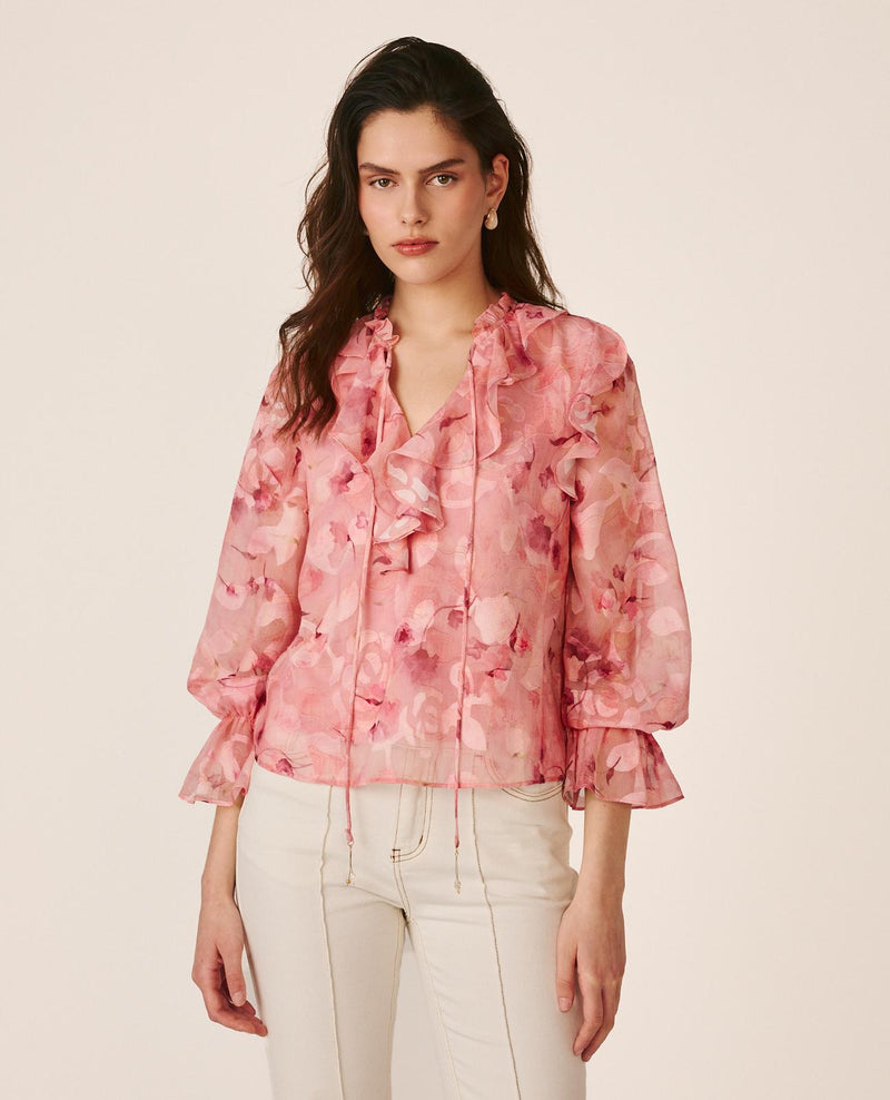 LONG-SLEEVED FLORAL BLOUSE