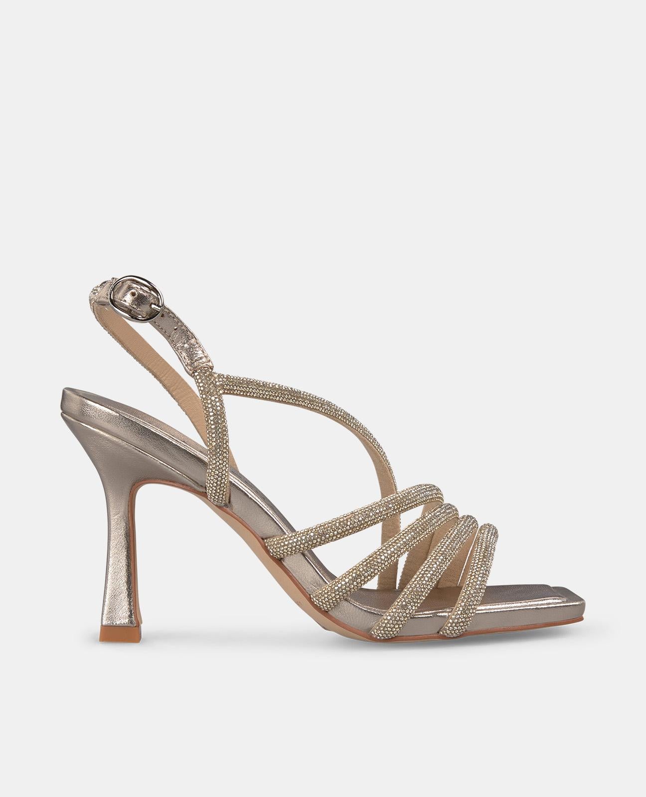 SANDALE À LANIÈRES CROISÉES AVEC STRASS