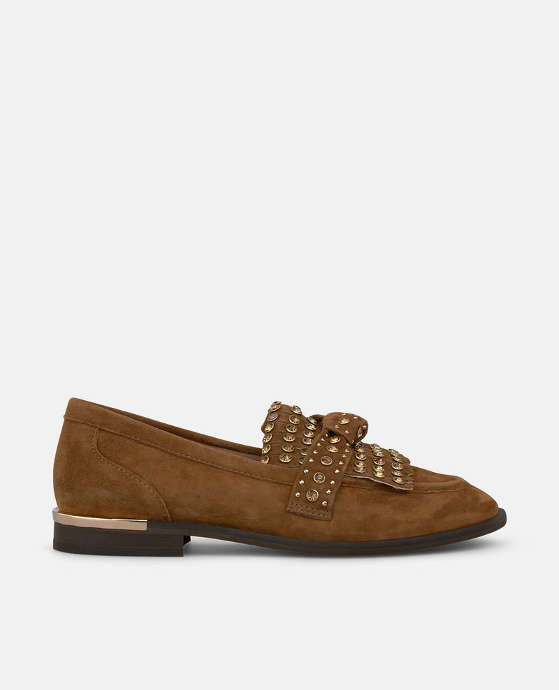 MOCASÍN DE ANTE CON TACHAS METÁLICAS